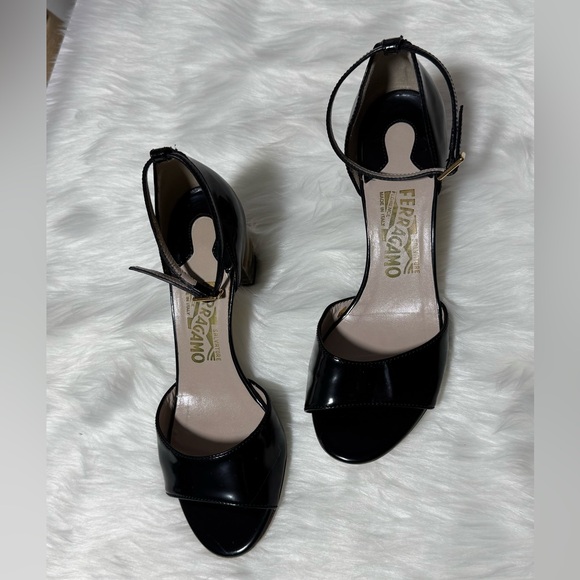 FERRAGAMO SHOES - Picture 1 of 8